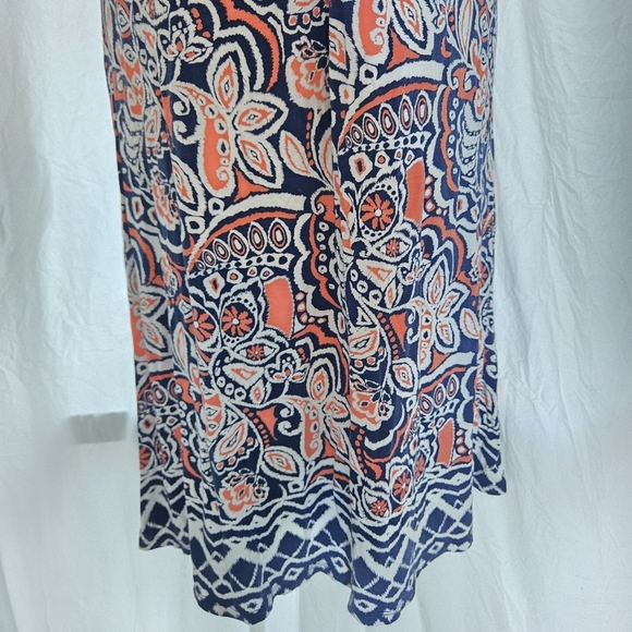 Comfortable Shift Dress - Picture 3 of 7